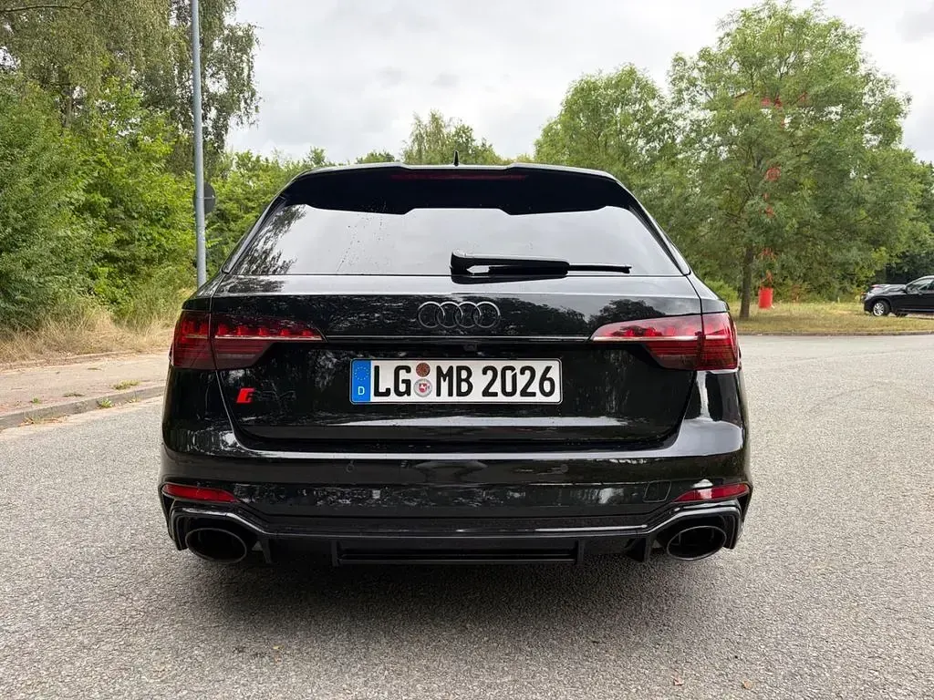 Gebraucht Audi RS4 Sport 450 PS (330 kW) 2022 Schwarz Kombi
