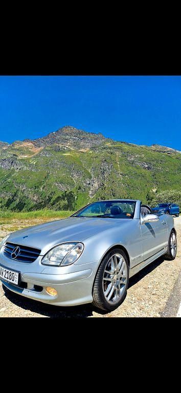 Silber Gebraucht 2000 Mercedes SLK320 Cabrio | 10.900 € - Bild 1/4