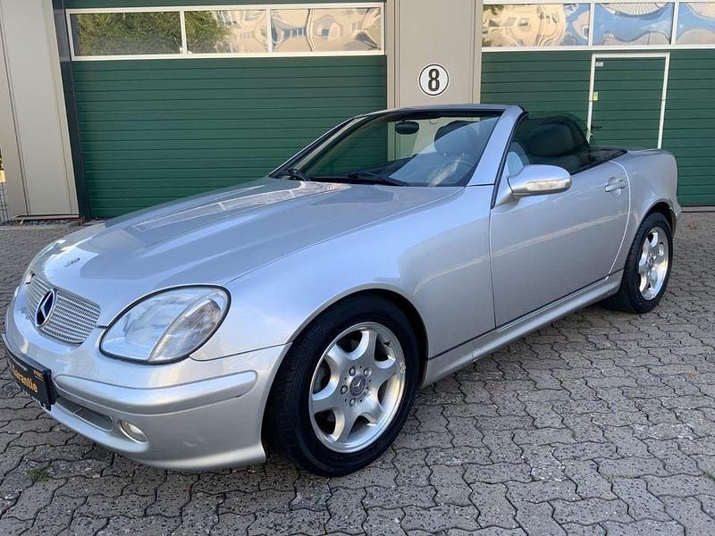 Gebraucht Mercedes SLK200 163 PS (119 kW) 2003 Silber Cabrio