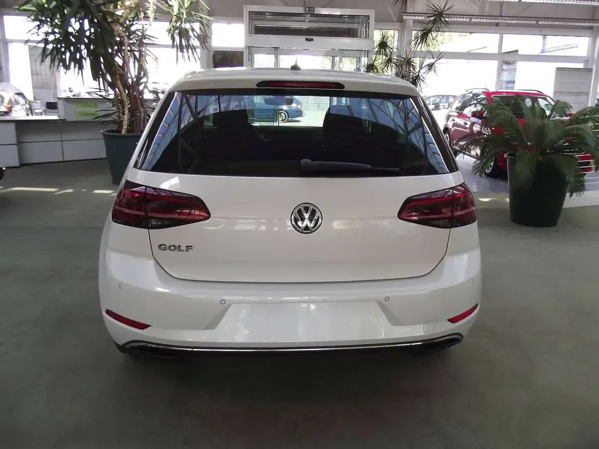 Gebraucht VW Golf VII Join 150 PS (110 kW) 2019 Oryxwhite perlmutteffekt Kleinwagen