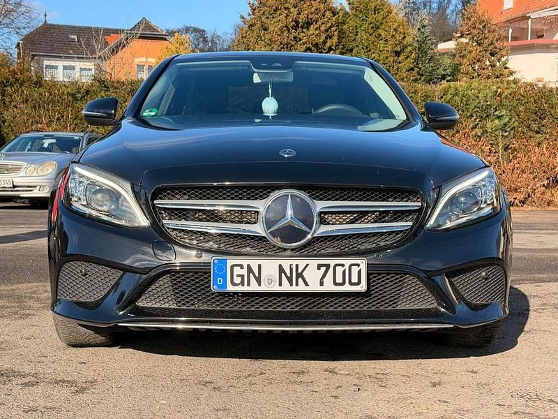 Gebraucht Mercedes C200 Avantgarde 160 PS (117 kW) 2019 Schwarz Limousine