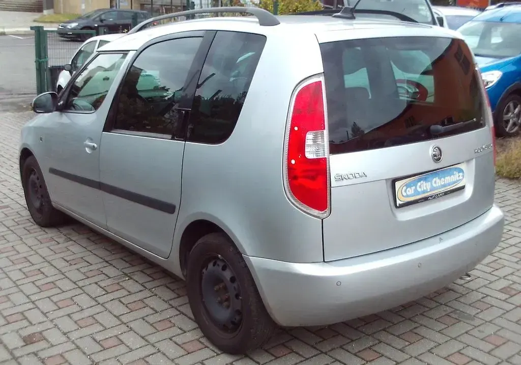 Gebraucht Skoda Roomster Plus Edition 75 PS (55 kW) 2013 Silber Van / Kleinbus