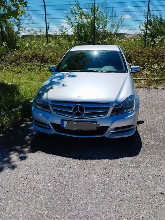 Silber Gebraucht 2012 Mercedes C180 Avantgarde Limousine | 10.200 € (Etwas zu teuer) - Bild 1/4