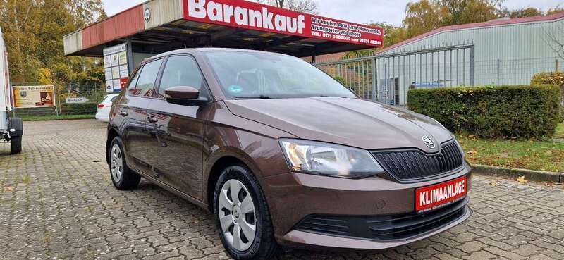 Braun Gebraucht 2015 Skoda Fabia Active Kleinwagen | 8.590 € (Teuer) - Bild 1/4