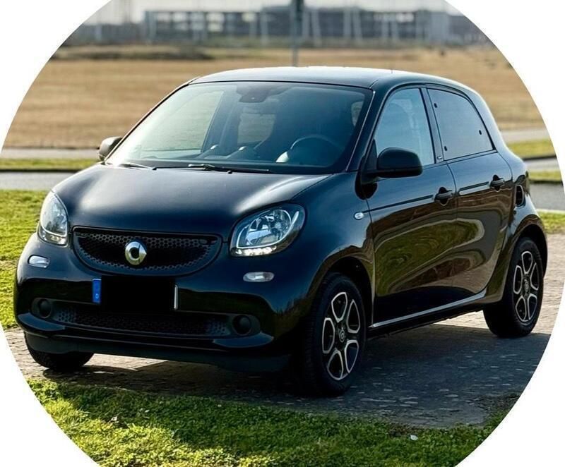 Schwarz Gebraucht 2017 Smart ForFour Passion Kleinwagen | 11.401 € (Fairer Preis) - Bild 1/4