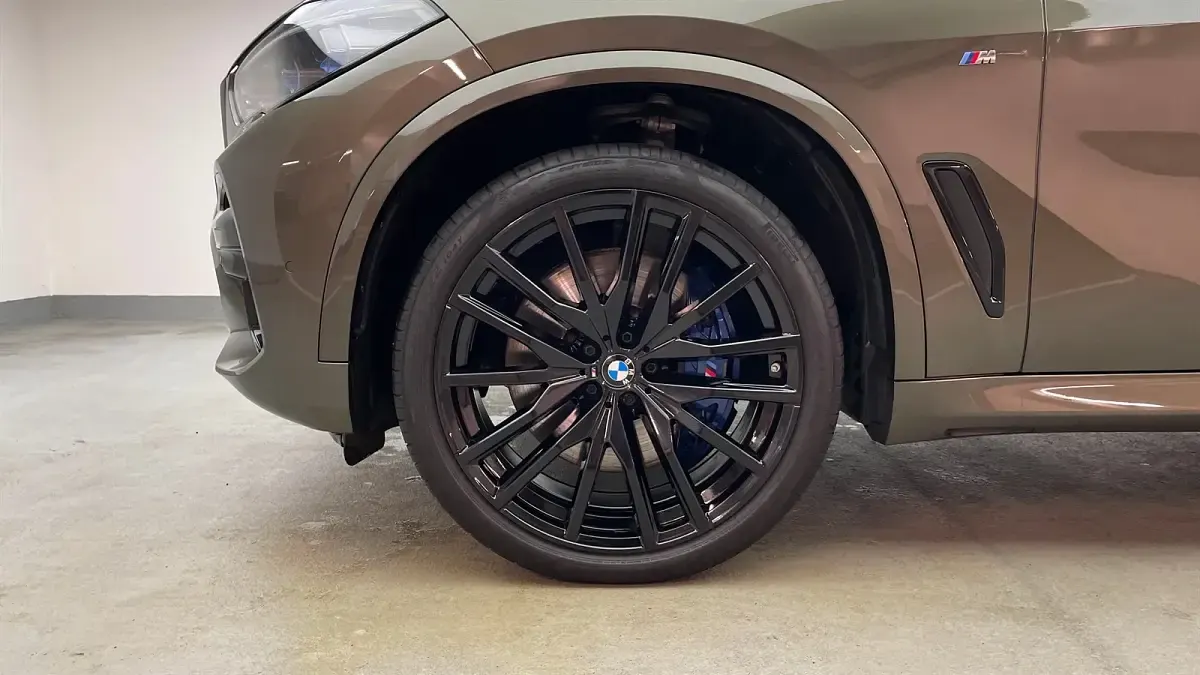 Gebraucht BMW X5 Comfort Edition 340 PS (250 kW) 2023 Manhattan metallic SUV