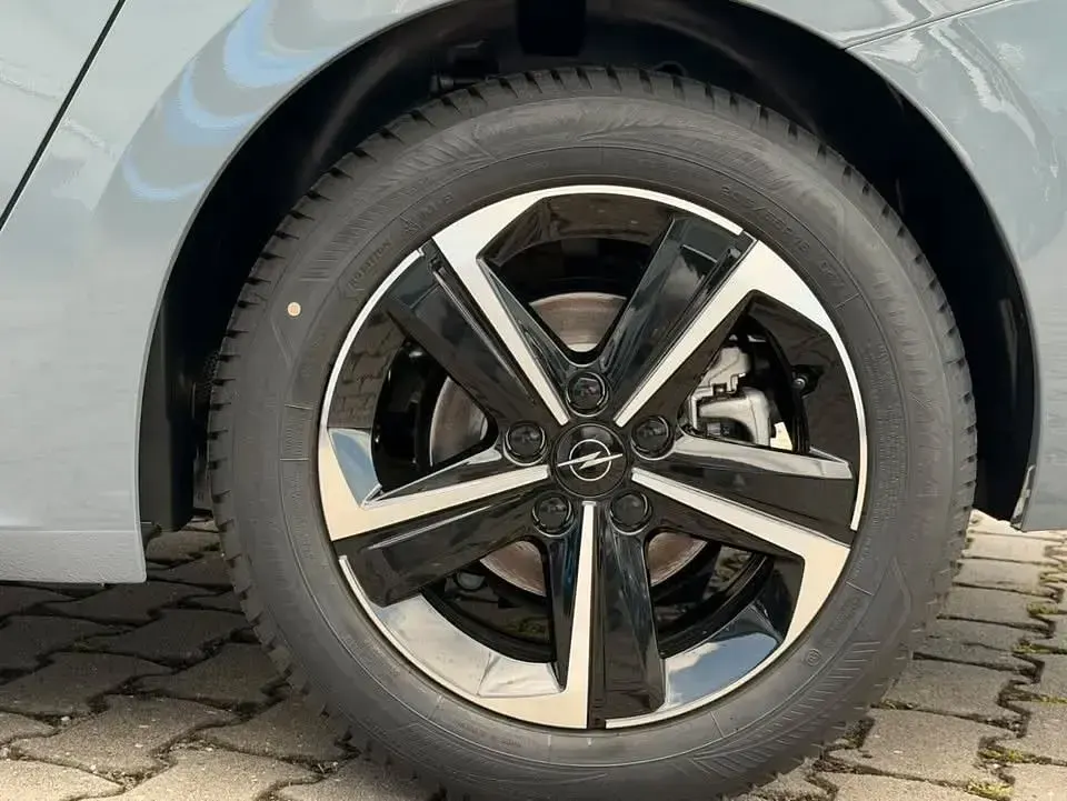 Neu Opel Astra 145 PS (106 kW) 2026 Grau Kombi