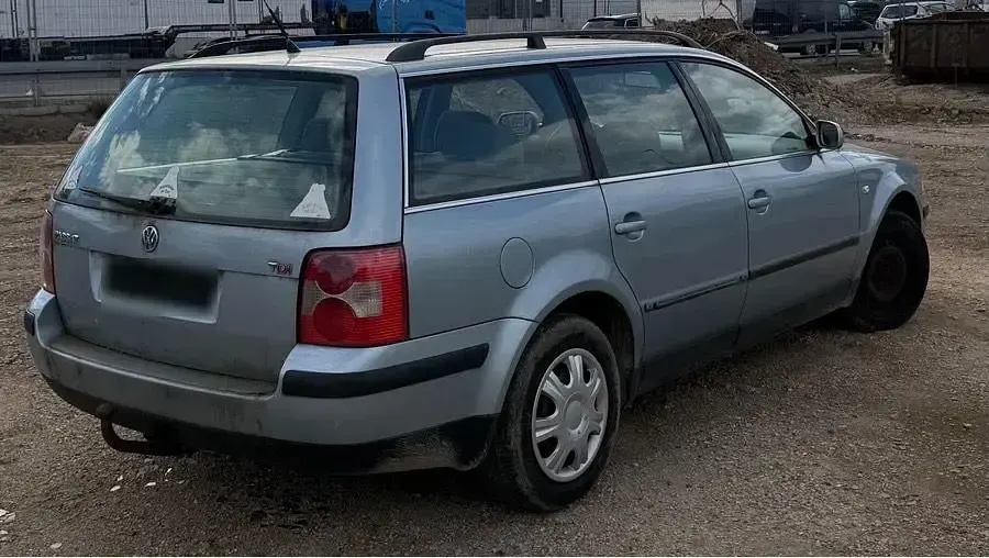 Second-hand VW Passat 131 CP (96 kW) 2002 Gri Break