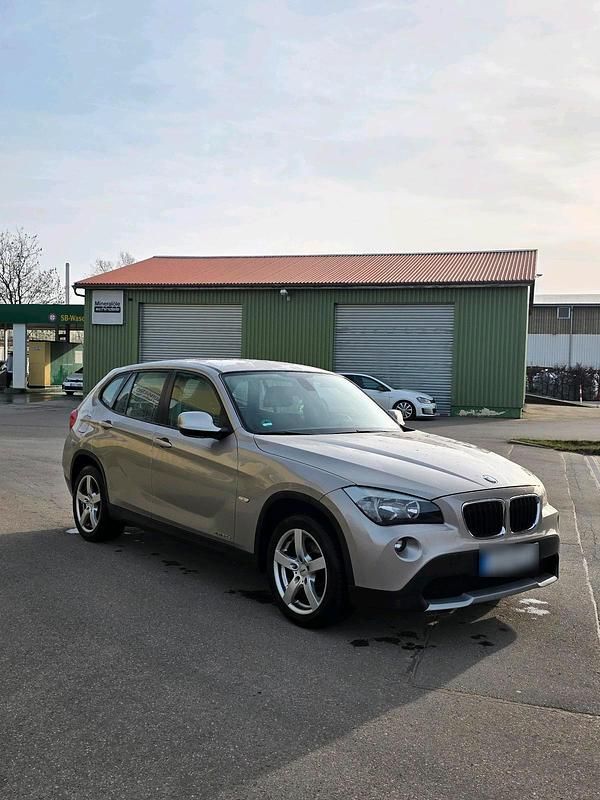 Gebraucht BMW X1 177 PS (130 kW) 2010 Gold SUV