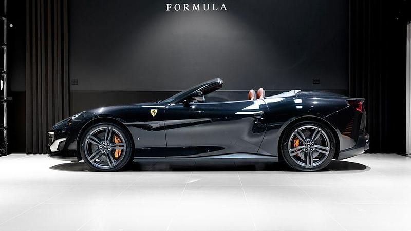 Second-hand Ferrari Portofino 600 CP (441 kW) 2019 Negru Cabrio