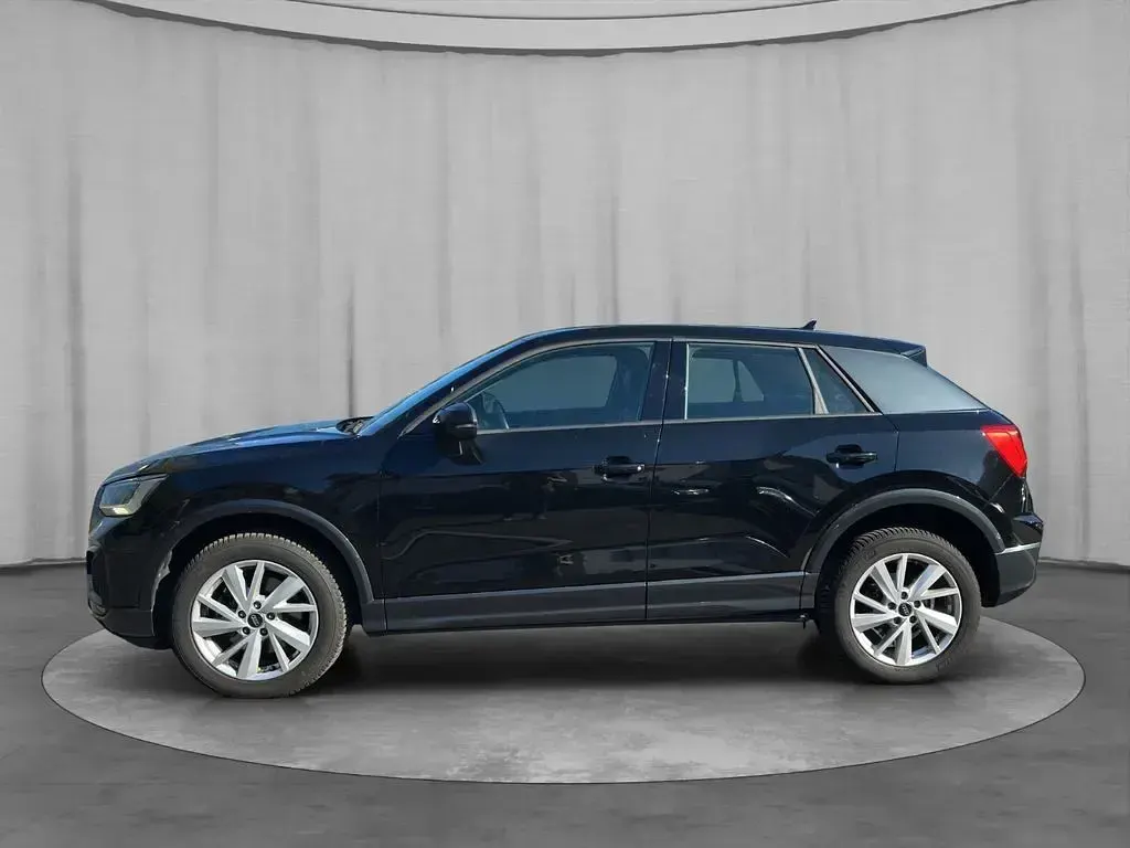 Gebraucht Audi Q2 Sport 150 PS (110 kW) 2022 Mythosschwarz metallic SUV