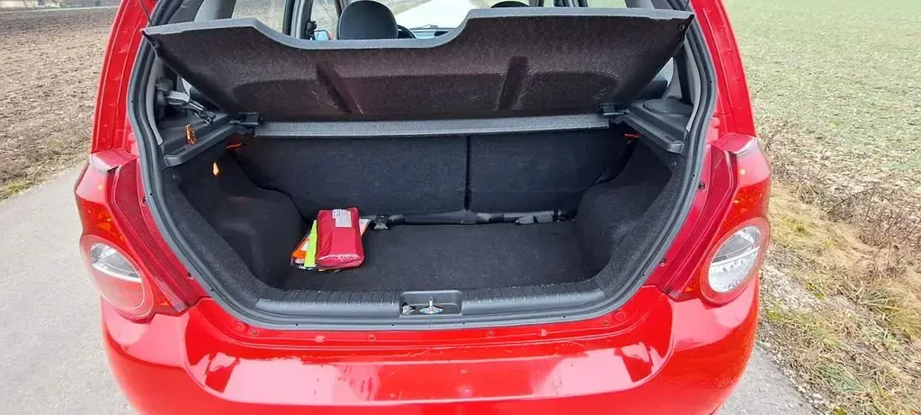Gebraucht Chevrolet Aveo LT 101 PS (74 kW) 2011 Rot Limousine