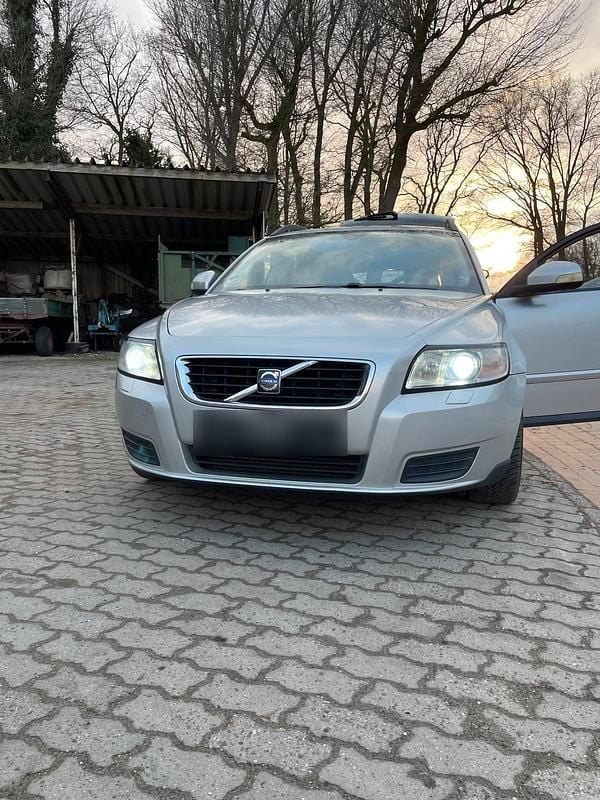 Second-hand Volvo V50 109 CP (80 kW) 2009 Argintiu Break