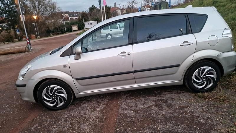 Gebraucht Toyota Corolla 101 PS (74 kW) 2006 Silber Kombi