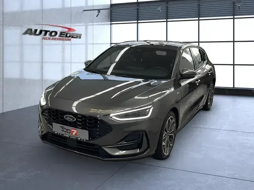 Gebraucht Ford Focus ST-Line X 155 PS (114 kW) 2023 Grau Limousine