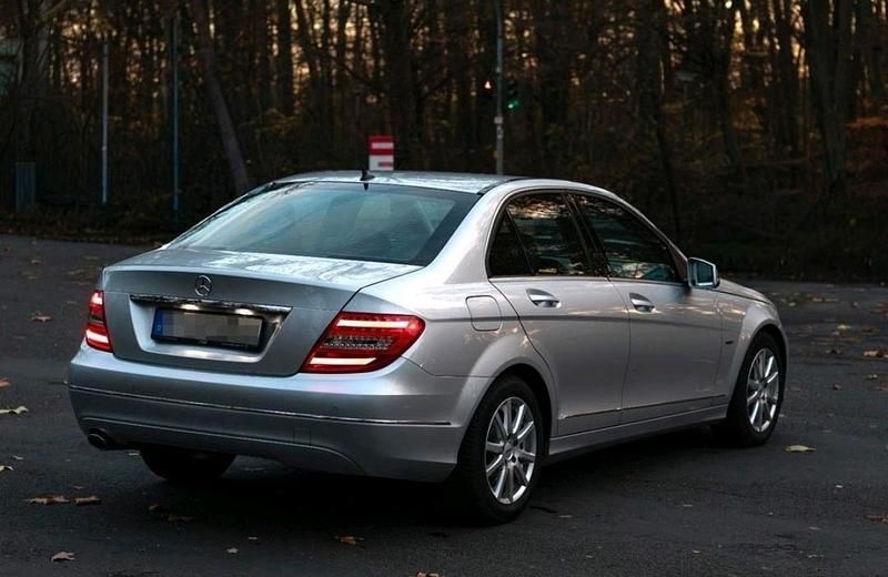 Gebraucht Mercedes C250 204 PS (150 kW) 2012 Silber Limousine