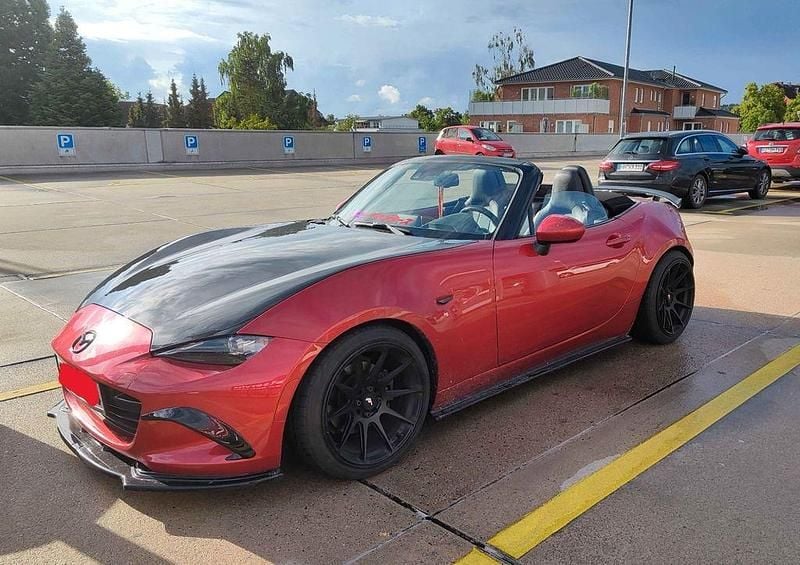 Rot Gebraucht 2017 Mazda MX5 Sports-Line Cabrio | 17.000 € (Superpreis) - Bild 1/4