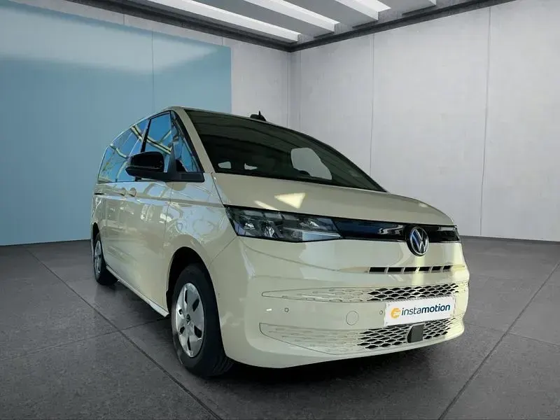 Nouă VW Multivan 150 CP (110 kW) 2026 Bej Monovolum