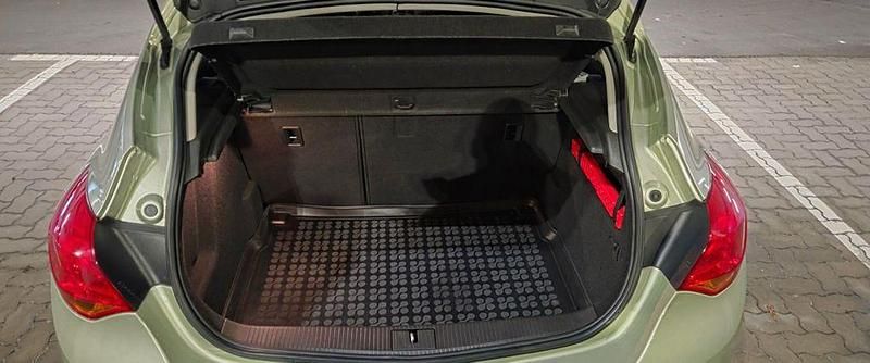 Gebraucht Opel Astra Design Edition 87 PS (63 kW) 2010 Grün Limousine