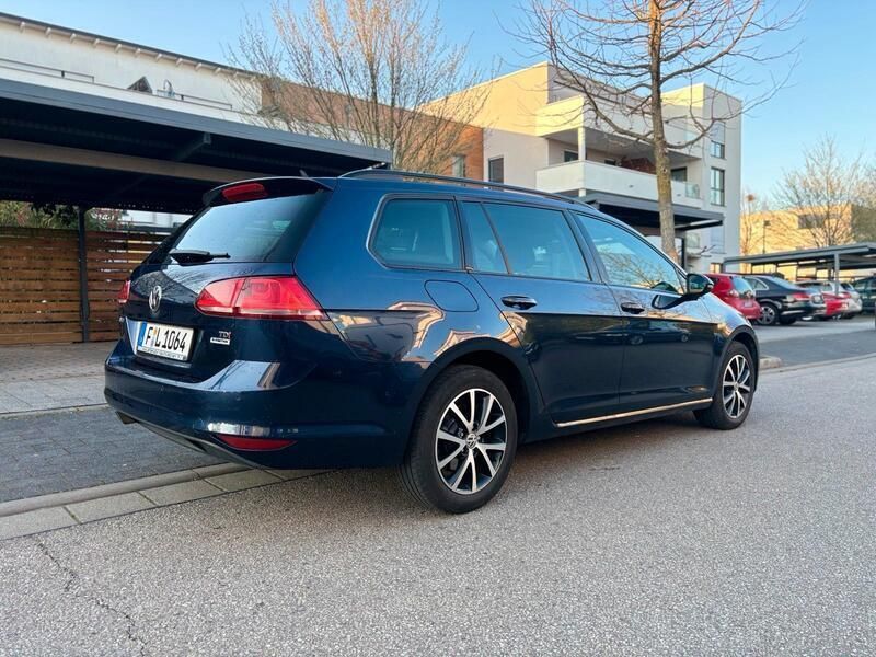 Blau Gebraucht 2015 VW Golf VII Kombi | 8.399 € (Guter Preis) - Bild 1/4