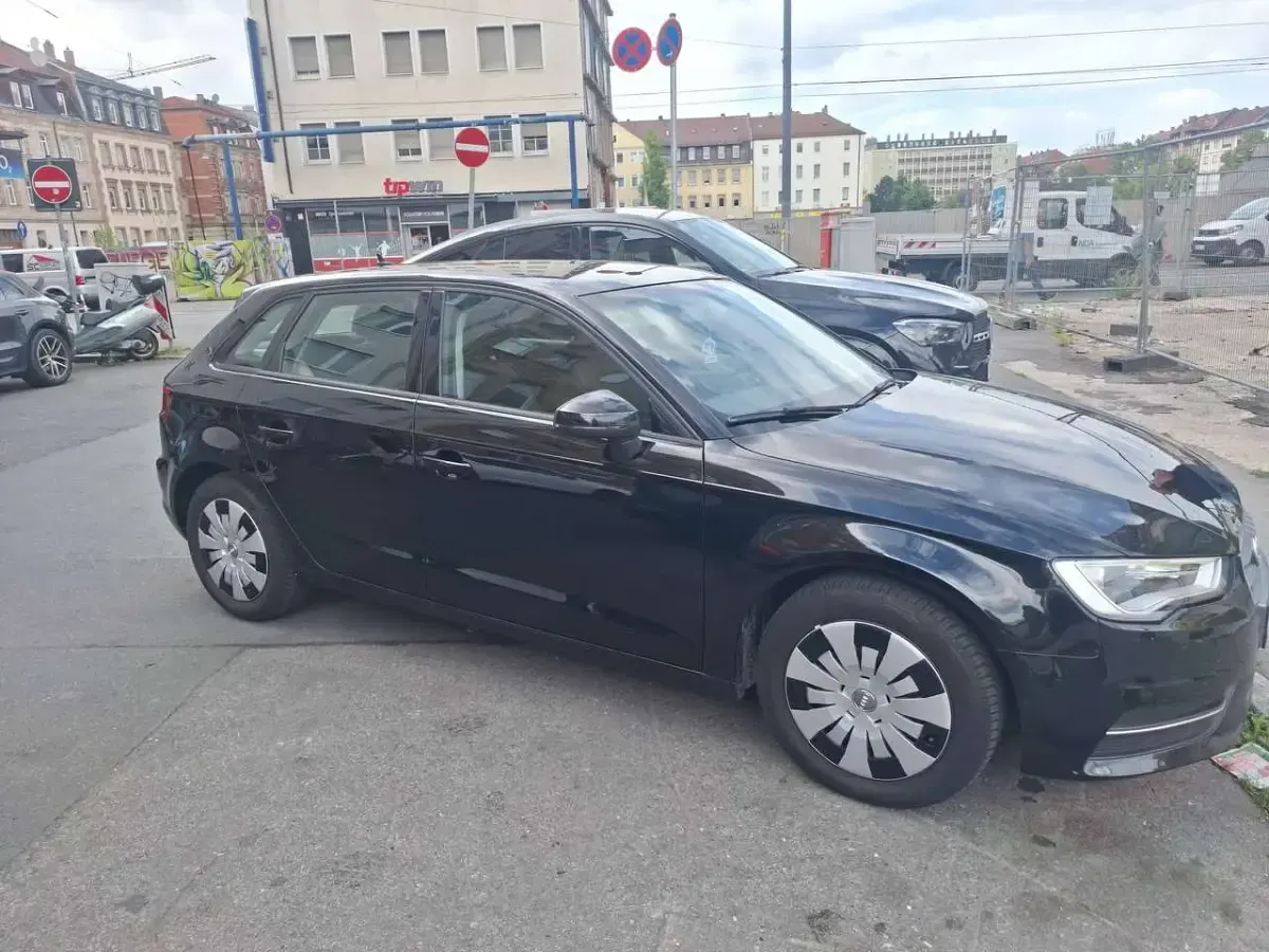 Gebraucht Audi A3 Attraction 150 PS (110 kW) 2015 Schwarz Coupé