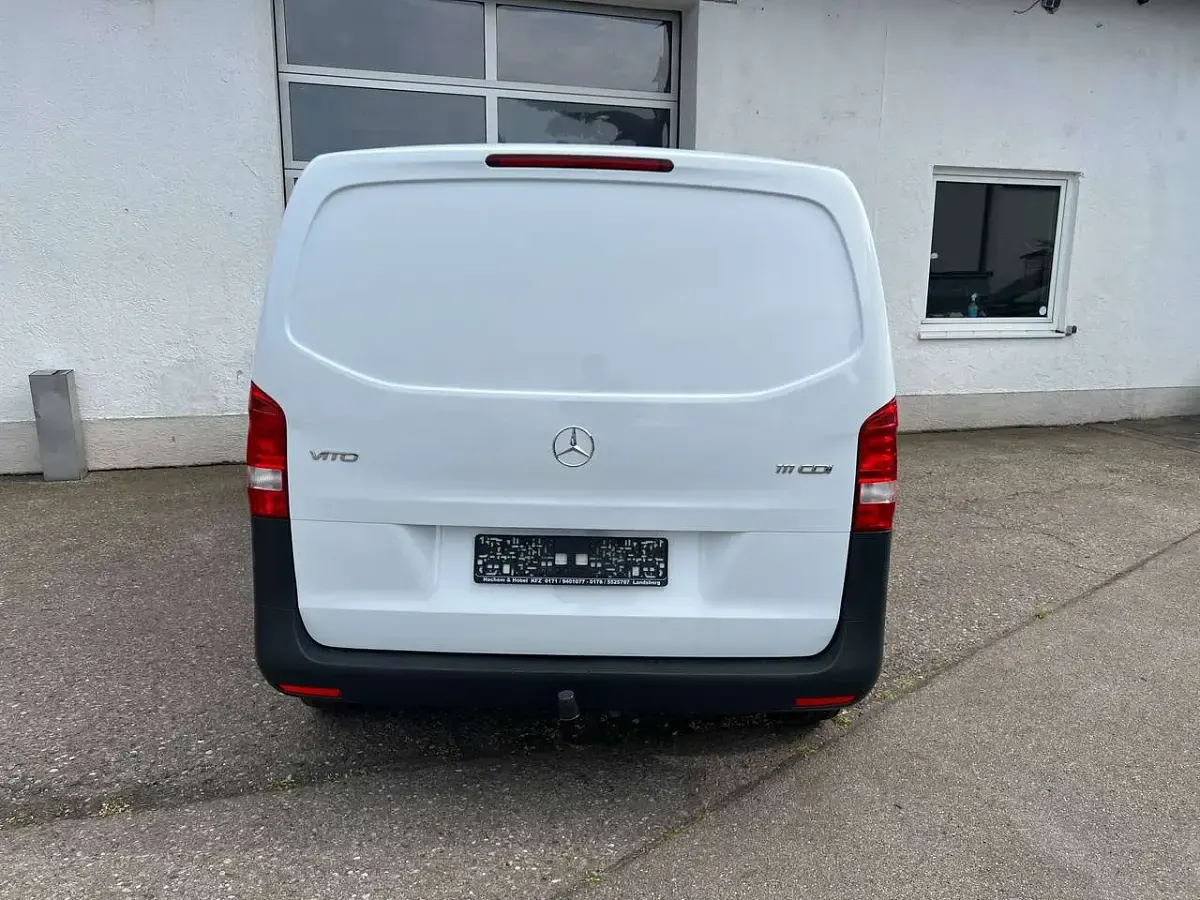 Gebraucht Mercedes Vito 114 PS (83 kW) 2017 Arktikweiss Van