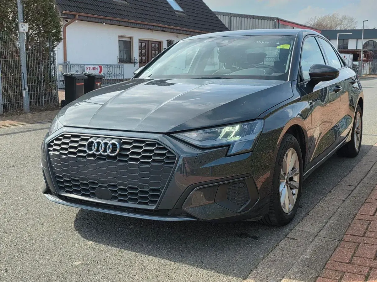 Brugt Audi A3 116 HK (85 kW) 2022 Grå Sedan