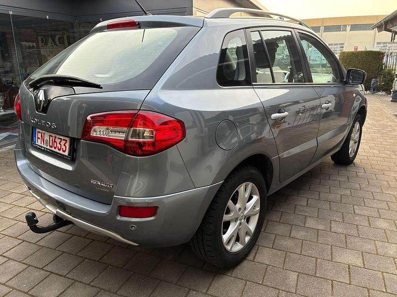 Gebraucht Renault Koleos Dynamique 171 PS (125 kW) 2009 Grau SUV