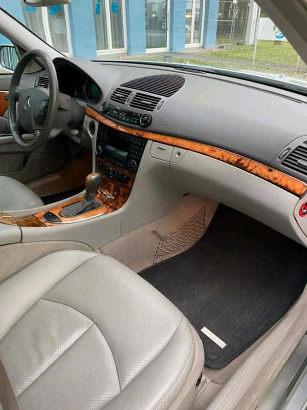 Gebraucht Mercedes E200 160 PS (117 kW) 2004 Grau Kombi