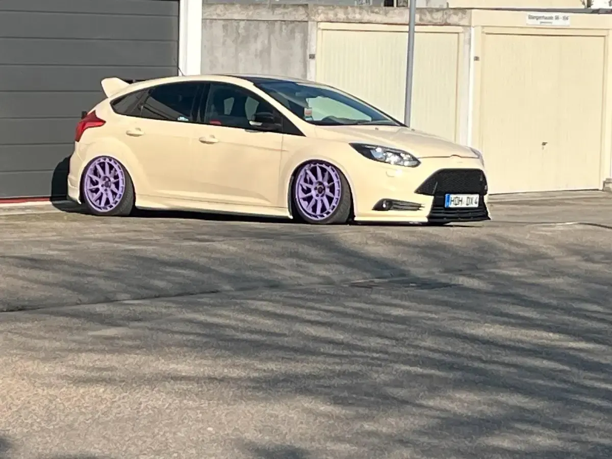 Gebraucht Ford Focus ST 250 PS (183 kW) 2014 Schwarz Limousine