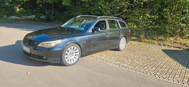 Schwarz Gebraucht 2006 BMW 535 Kombi | 3.699 € (Superpreis) - Bild 1/4