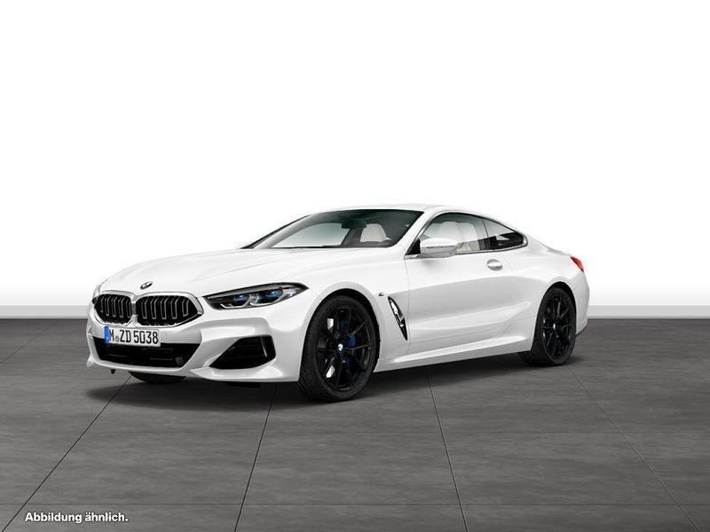 Mineralweiß metallic Gebraucht 2024 BMW 840 Coupé | 83.104 € (Fairer Preis) - Bild 1/4