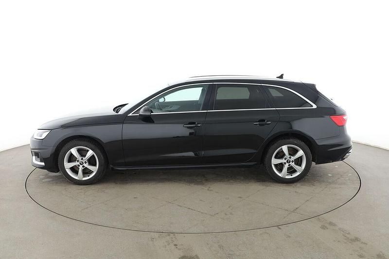 Gebraucht Audi A4 Advanced 163 PS (119 kW) 2022 Schwarz Kombi