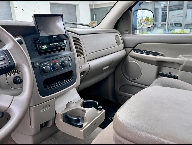 Second-hand Dodge Ram 349 CP (256 kW) 2005 Negru Pickup