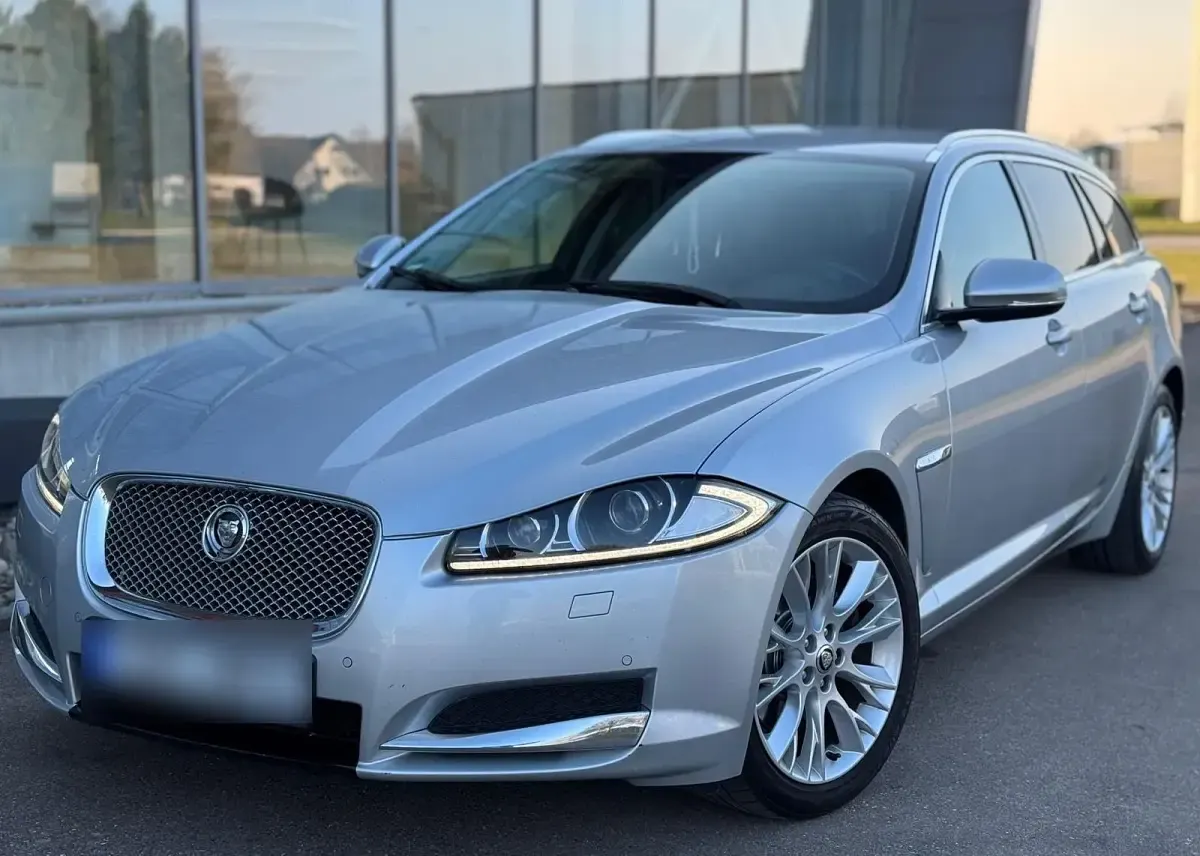 Gebraucht Jaguar XF Sportbrake 200 PS (147 kW) 2013 Silber Kombi