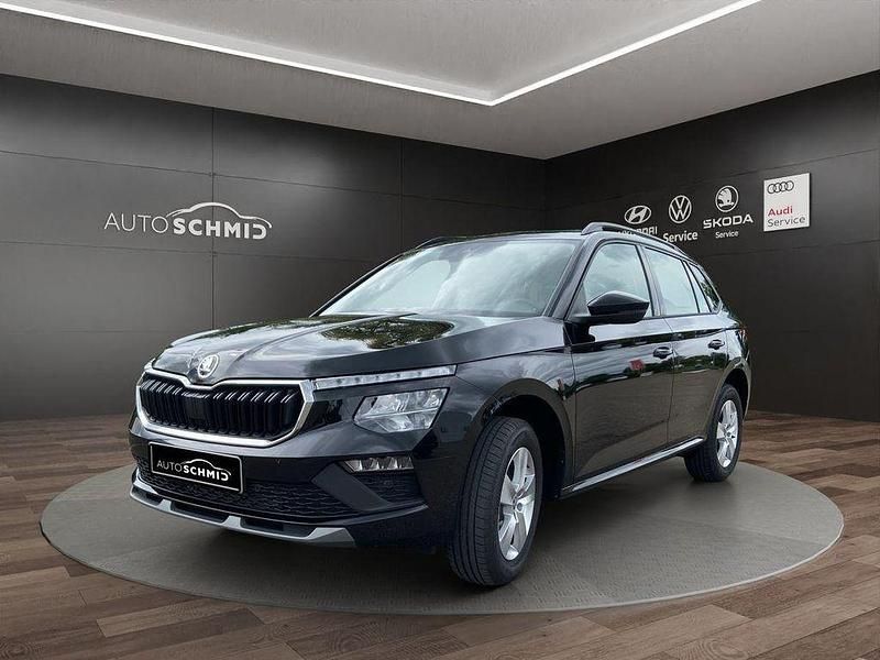 Schwarzmagic perleffekt Neu 2025 Skoda Kamiq Selection SUV | 25.780 € (Guter Preis) - Bild 1/4