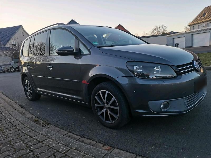 Gebraucht VW Touran 105 PS (77 kW) 2010 Grau Van / Kleinbus