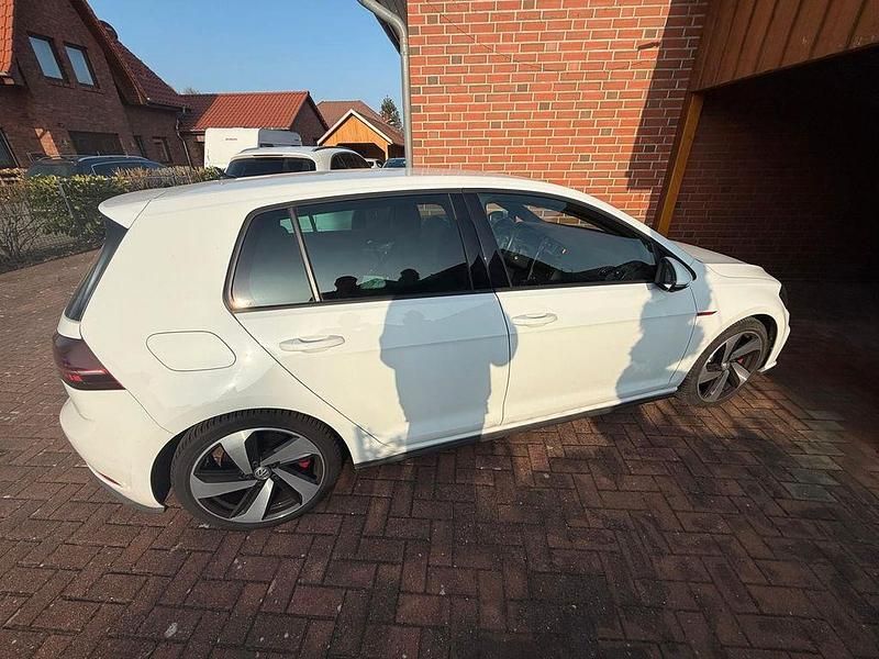 Gebraucht VW Golf VII GTI 245 PS (180 kW) 2019 Weiß Limousine