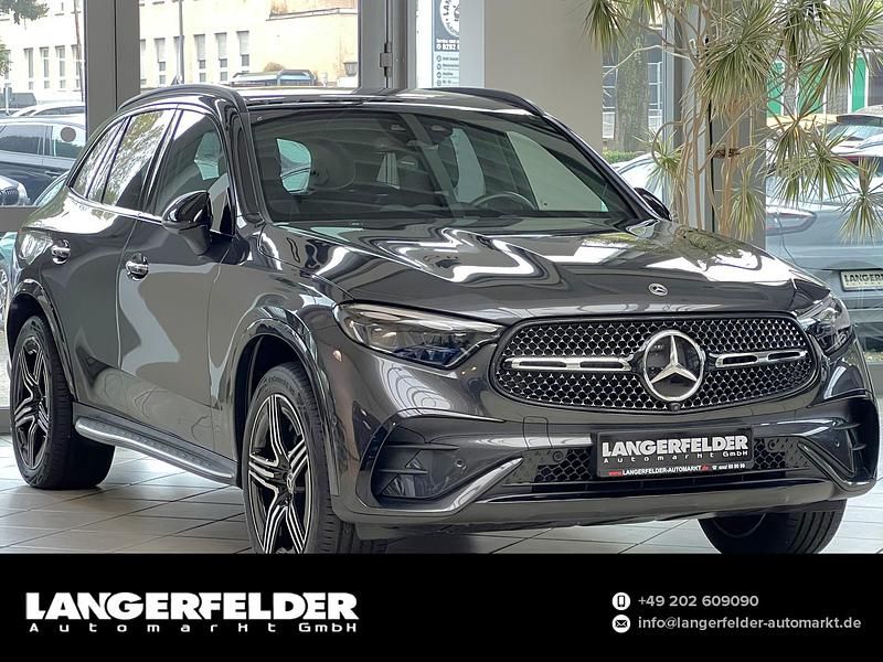 Grafitgrau metalliclack Gebraucht 2024 Mercedes GLC400d AMG line SUV | 72.999 € - Bild 1/4