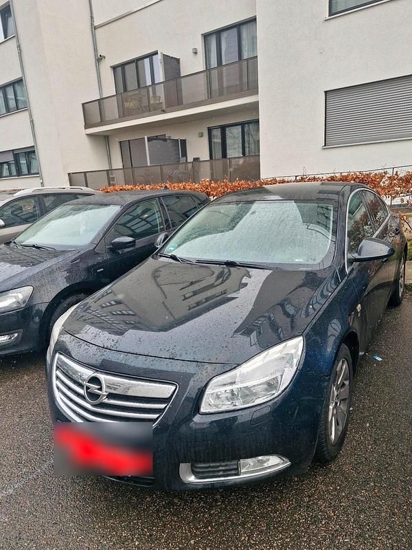 Gebraucht Opel Insignia 130 PS (95 kW) 2012 Schwarz Limousine