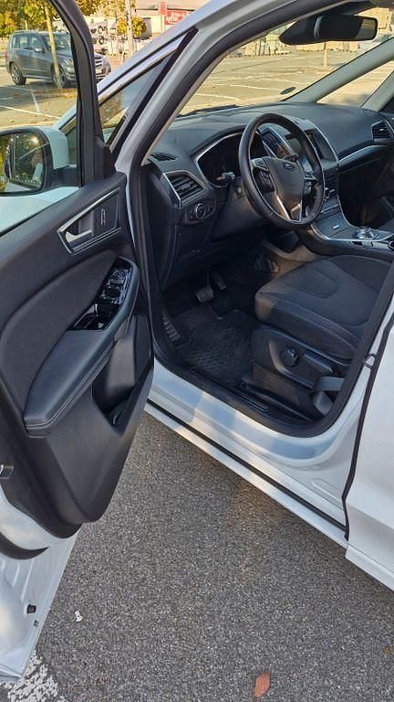 Gebraucht Ford S-MAX Titanium 190 PS (139 kW) 2022 Weiß Van / Kleinbus