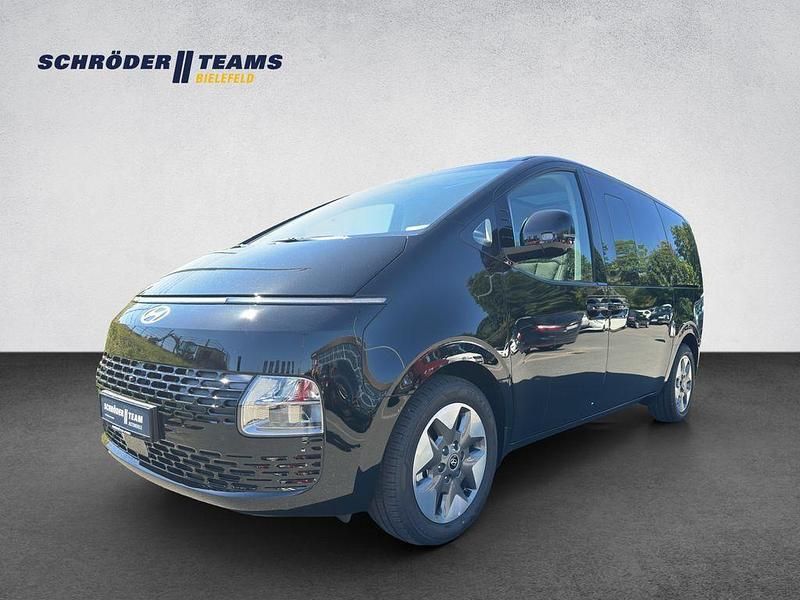 Abyss black Neu 2025 Hyundai Staria Prime Van | 56.490 € - Bild 1/4