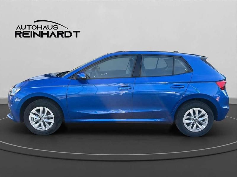 Neu Skoda Fabia Essence 80 PS (58 kW) 2025 Blau Kleinwagen