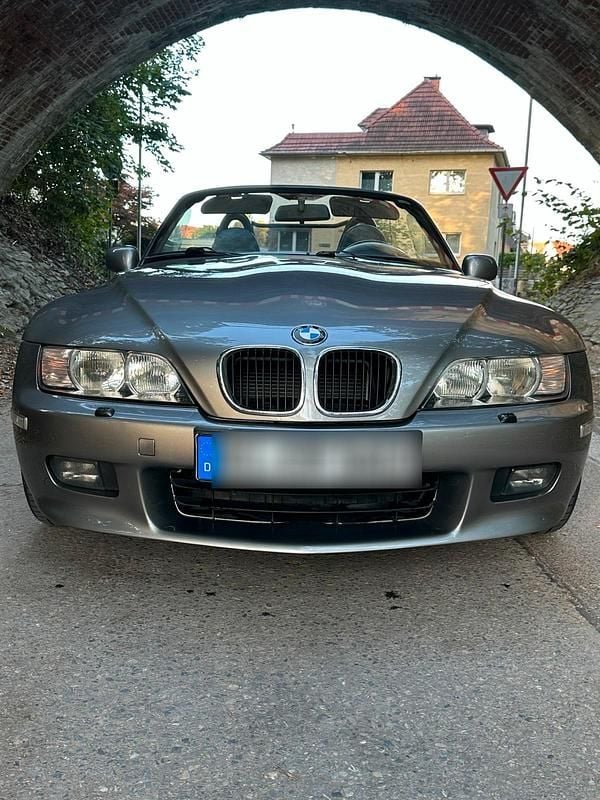 Grau Gebraucht 2002 BMW Z3 M Sport Cabrio | 8.599 € (Fairer Preis) - Bild 1/4