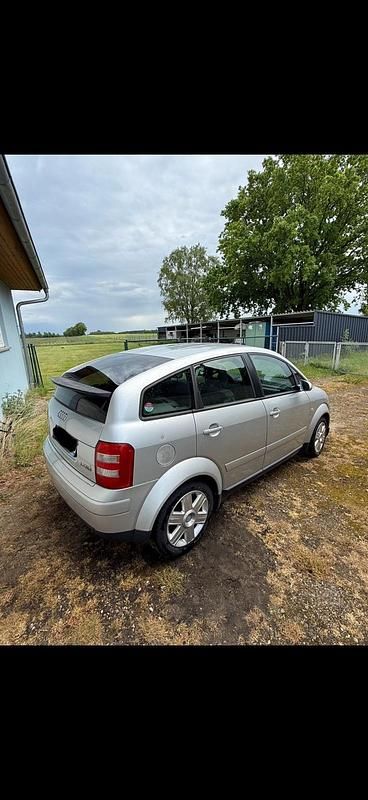 Usata Audi A2 75 CV (55 kW) 2000 Argento Utilitaria