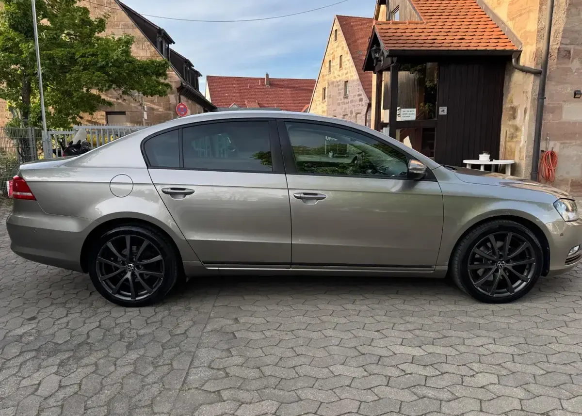 Usata VW Passat 122 CV (89 kW) 2012 Berlina