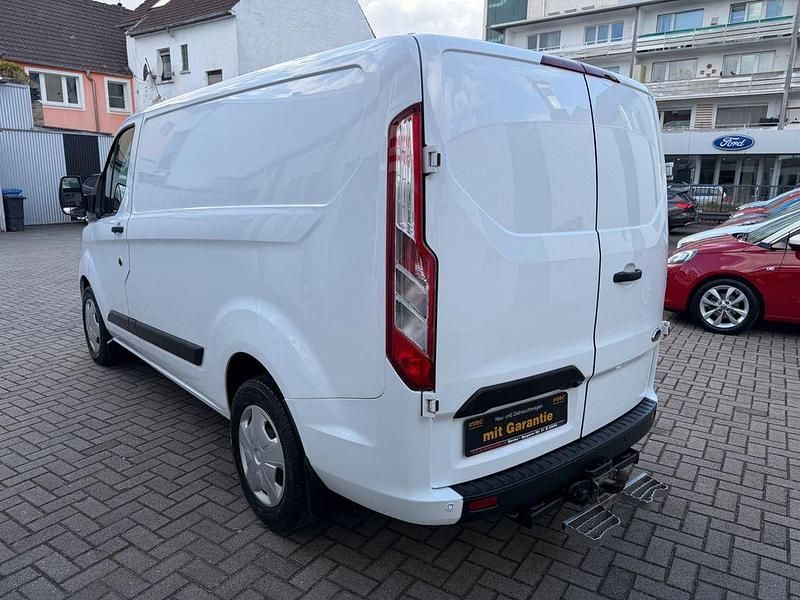 Gebraucht Ford Transit Custom Trend 131 PS (96 kW) 2019 Weiß Van / Kleinbus