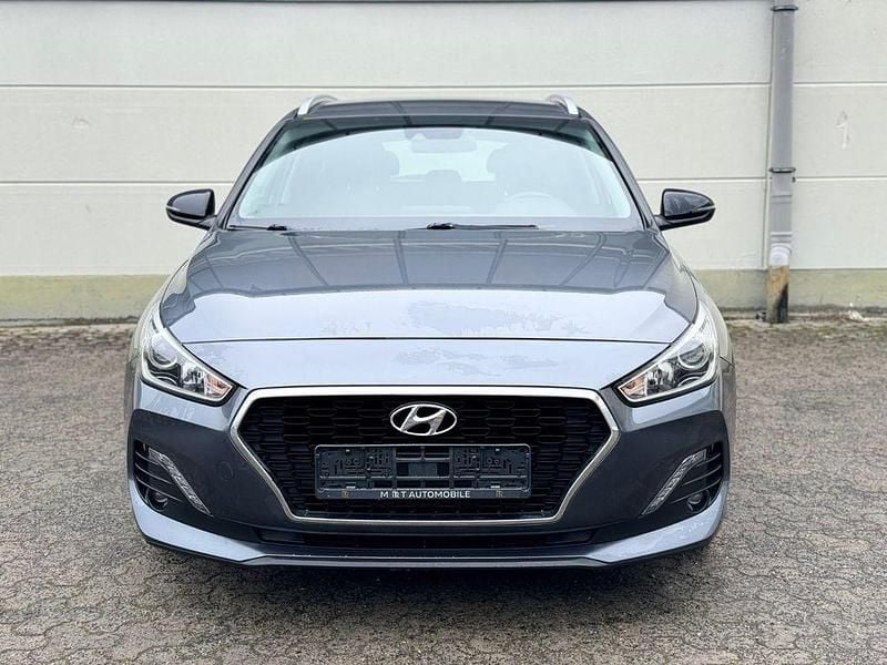 Grau Gebraucht 2019 Hyundai i30 YES! Kombi | 10.900 € (Guter Preis) - Bild 1/4