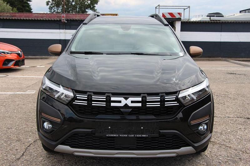 Usata Dacia Jogger 141 CV (103 kW) 2024 Nero Monovolume
