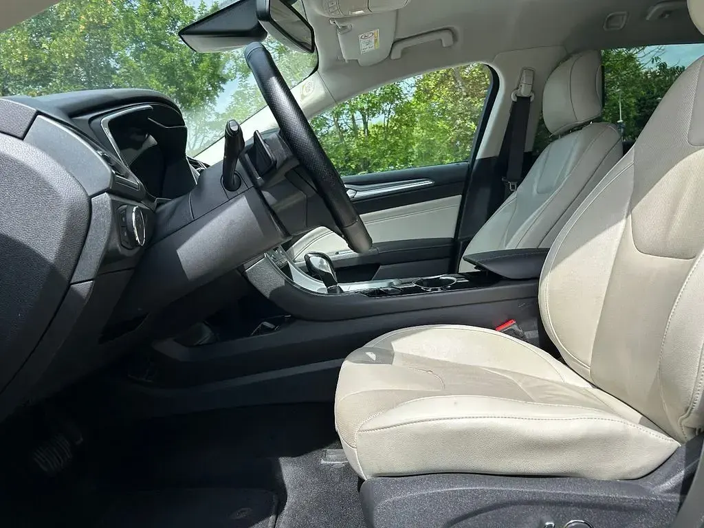 Gebraucht Ford Mondeo Titanium 179 PS (131 kW) 2015 Schwarz Limousine